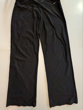 Nike Fit Dry wide leg pants, Size Large, Black